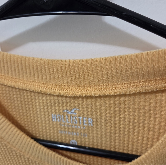 Hollister Womens Yellow Boyfriend Tee Thermal Long Sleeve Size Extra Small - Picture 3 of 4